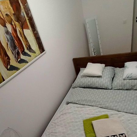 Nice Apartament With Small Tub 바르샤바 외부 사진